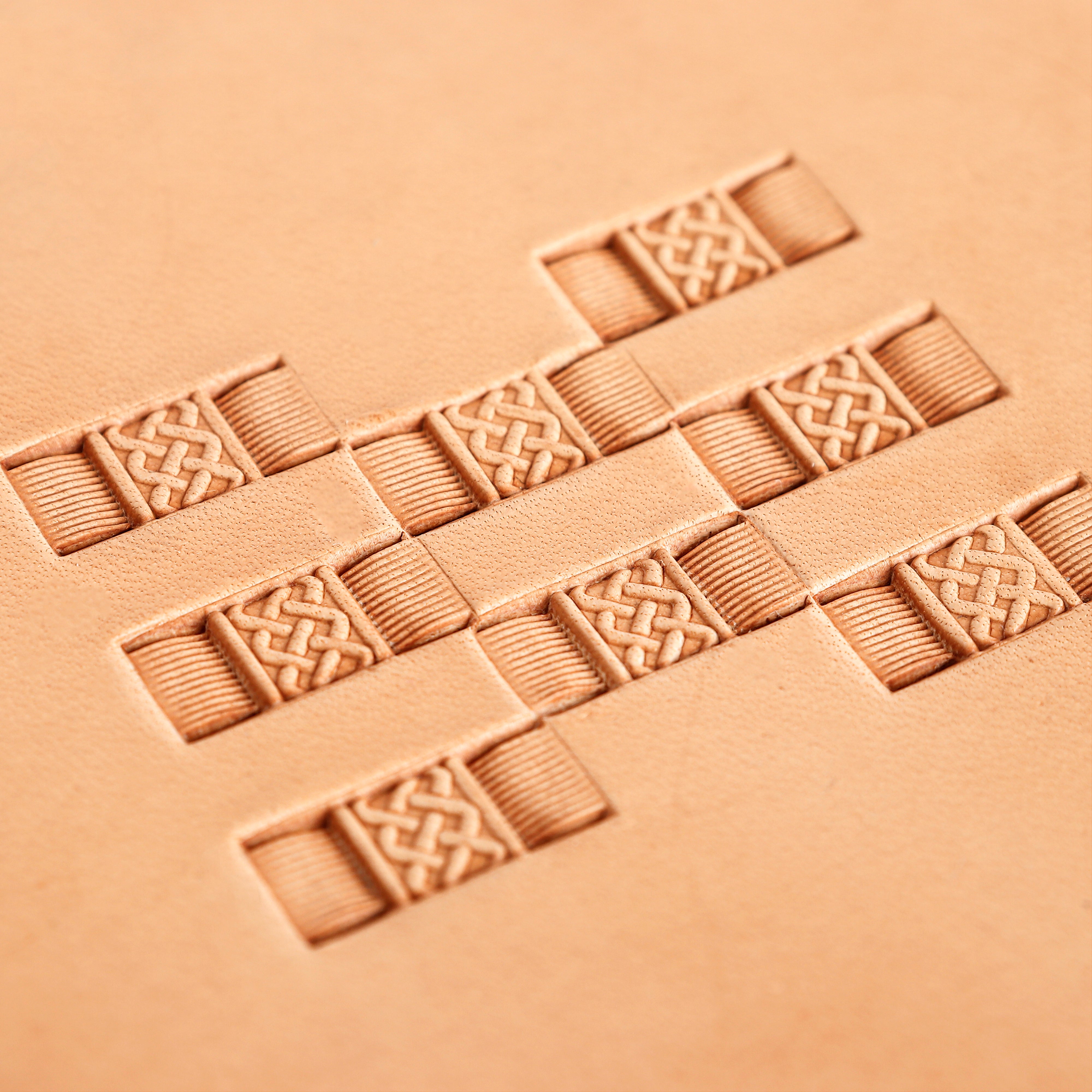 Diamond Arrangement Basket Weave Metal Stamp | DIY Leathercraft Tools
